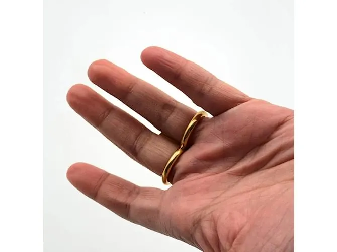 Versace Anillo con forro de Virtus de corazón de metal dorado Talla M Nunca usado Roja 
